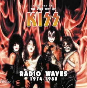 Kiss - Radio Waves 1974-88 i gruppen CD / Pop-Rock hos Bengans Skivbutik AB (3718436)
