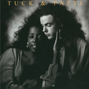 Tuck & Patti - Love Warriors i gruppen CD / Jazz hos Bengans Skivbutik AB (3931368)