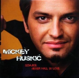 Huskic Mickey - Izdajice i gruppen CD / Pop hos Bengans Skivbutik AB (407089)