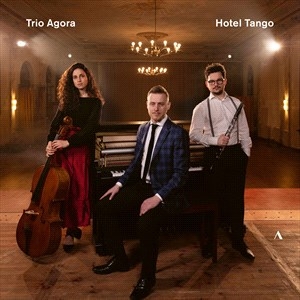 Trio Agora - Hotel Tango i gruppen Externt_Lager / Naxoslager hos Bengans Skivbutik AB (4258461)