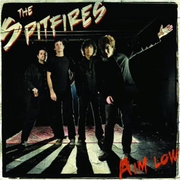 Spitfires - Aim Low i gruppen CD / Toppsäljare hos Bengans Skivbutik AB (1111436)
