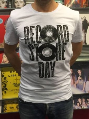 Record Store Day - T-Shirt White (M) i gruppen ÖVRIGT / BW-T-shirts hos Bengans Skivbutik AB (1966276)