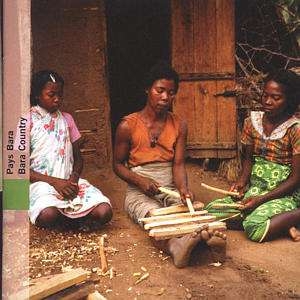 Madagascar - Pays Bara i gruppen CD / Elektroniskt,World Music hos Bengans Skivbutik AB (2007172)