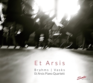 Et Arsis Piano Quartett - Vasks & Brahms: Piano Quartets i gruppen Externt_Lager / Naxoslager hos Bengans Skivbutik AB (2239403)