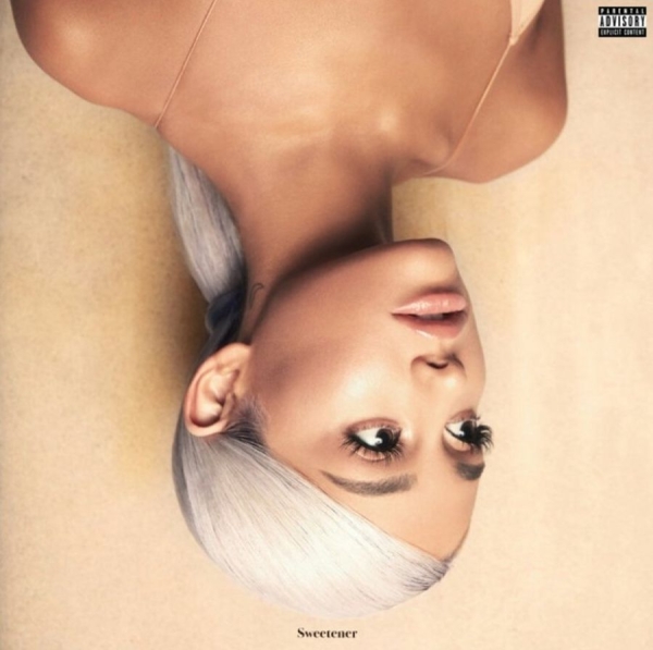 Ariana Grande - Sweetener i gruppen ÖVRIGT / -Start 300 CD Blowout hos Bengans Skivbutik AB (3301993)