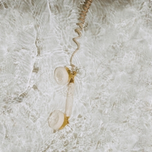 Fade - Fall In Love i gruppen MUSIK / CD-Maxi / Pop-Rock hos Bengans Skivbutik AB (3307653)