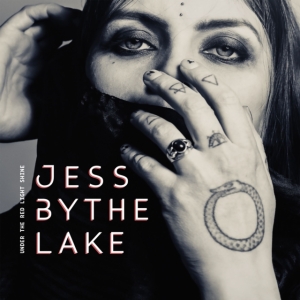 Jess By The Lake - Under The Red Light Shine i gruppen VINYL / Hårdrock/ Heavy metal hos Bengans Skivbutik AB (3633631)