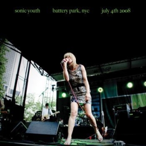 Sonic Youth - Battery Park, Nyc: July 4Th 2008 i gruppen Minishops / Sonic Youth hos Bengans Skivbutik AB (3636269)