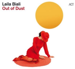 Biali Laila - Out Of Dust i gruppen CD / Nyheter / Jazz/Blues hos Bengans Skivbutik AB (3733403)