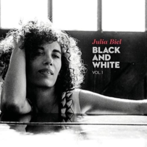 Biel Julia - Black And White i gruppen ÖVRIGT / Övrigt / aub hos Bengans Skivbutik AB (3744504)