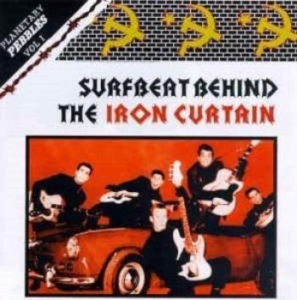 Blandade Artister - Surfbeat From Behind The Iron Curta i gruppen CD / Rock hos Bengans Skivbutik AB (3782638)