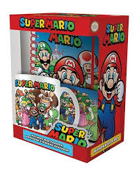 Mugg - Super Mario Evergreen Premium Gift Set (A5 Notebook. Mug. Coaster & Keychain) i gruppen MERCHANDISE / Accessoarer / Film-Musikal hos Bengans Skivbutik AB (3835694)