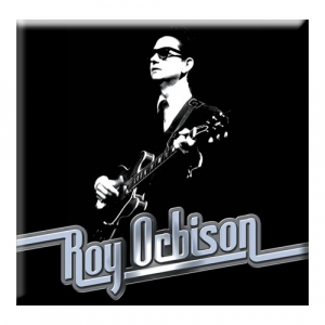 Roy Orbison - Fridge Magnet: Roy on Stage i gruppen MERCHANDISE / Magnet / Pop-Rock hos Bengans Skivbutik AB (3882436)