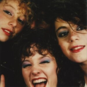 Kids On A Crime Spree - Fall In Love Not In Line (Black Ins i gruppen VINYL / Pop-Rock hos Bengans Skivbutik AB (4101537)