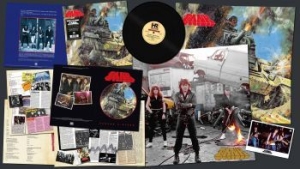 Tank - Honour & Blood (Black Vinyl Lp) i gruppen VINYL / Hårdrock/ Heavy metal hos Bengans Skivbutik AB (4147307)