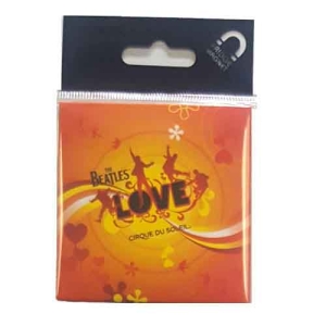 The Beatles - Love Fridge Magnet: Logo i gruppen MERCHANDISE / Magnet / Pop-Rock hos Bengans Skivbutik AB (4168438)