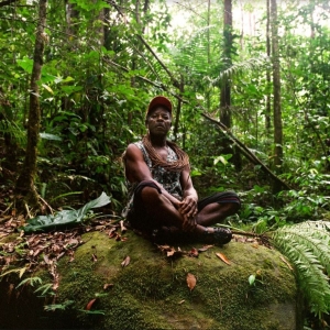 Polobi & The Gwo Ka Masters - Abri Cyclonique (Coloured) i gruppen VINYL / Pop-Rock,World Music hos Bengans Skivbutik AB (4206756)