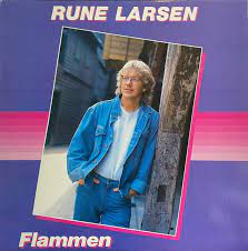 Rune Larsen - Flammen i gruppen VI TIPSAR / CDSALE2303 hos Bengans Skivbutik AB (4237204)
