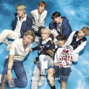 BTS - Lights Boy With Luv (cd+dvd) i gruppen Minishops / K-Pop Minishops / BTS hos Bengans Skivbutik AB (4246625)