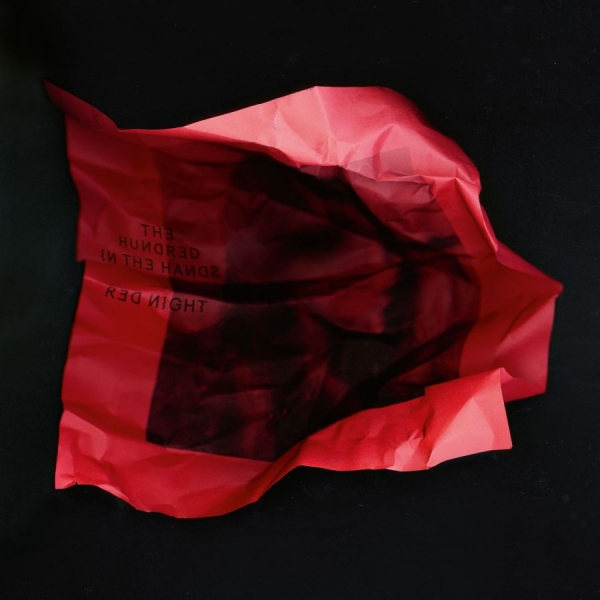Hundred In The Hands The - Red Night i gruppen VINYL / Toppsäljare hos Bengans Skivbutik AB (483046)