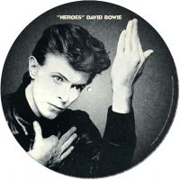 Bowie David - Slipmat Heroes i gruppen MERCHANDISE / Accessoarer / Pop-Rock hos Bengans Skivbutik AB (5510155)