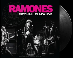 Ramones - City Hall Plaza Live (Vinyl Lp) i gruppen VI TIPSAR / Fredagsreleaser / Fredag den 5:e Jan 24 hos Bengans Skivbutik AB (5511328)