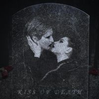 Ic3peak - Kiss Of Death i gruppen VI TIPSAR / Fredagsreleaser / Fredag den 8:e Mars 2024 hos Bengans Skivbutik AB (5517703)