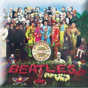 The Beatles - Sgt Pepper Album Pin Badge i gruppen MERCHANDISE / Merch / Pop-Rock hos Bengans Skivbutik AB (5537413)