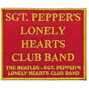 The Beatles - Sgt Pepper's? Red Woven Patch i gruppen MERCHANDISE / Tygmärke / Pop-Rock hos Bengans Skivbutik AB (5538503)
