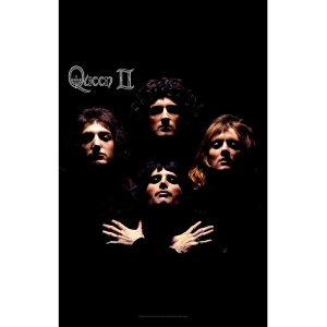 Queen - Queen Ii Textile Poster i gruppen MERCHANDISE / Merch / Pop-Rock hos Bengans Skivbutik AB (5538761)