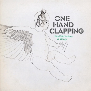 Paul Mccartney Wings - One Hand Clapping (2LP) i gruppen VI TIPSAR / Fredagsreleaser / Fredag den 14:e Juni 2024 hos Bengans Skivbutik AB (5539642)