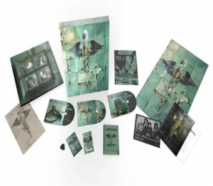 Mötley Crüe - Dr. Feelgood 35Th Anniversary (3CD Deluxe Boxset) i gruppen VI TIPSAR / Fredagsreleaser / Fredag den 22:a november 2024 hos Bengans Skivbutik AB (5565423)