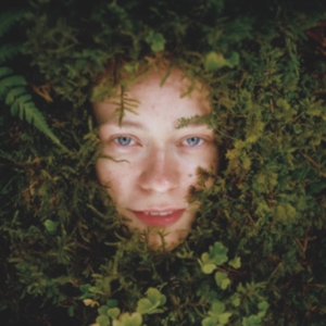 Anna B Savage - You & I Are Earth i gruppen ÖVRIGT / Övrigt / Artiklar-kommande hos Bengans Skivbutik AB (5570227)