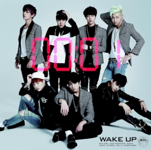 Bts - Wake Up (Clear Vinyl/10Th Anniversary/2Lp) i gruppen ÖVRIGT / Övrigt / aub hos Bengans Skivbutik AB (5573819)