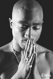 Tupac - Pray 91,5 X 61 Cm i gruppen MERCHANDISE / Merch / Hip Hop-Rap hos Bengans Skivbutik AB (5630252)