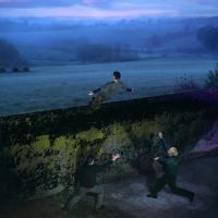 Van Holzen - Solang Die Erde Sich Dreht i gruppen VI TIPSAR / Fredagsreleaser / 2025-09-12 hos Bengans Skivbutik AB (5633221)