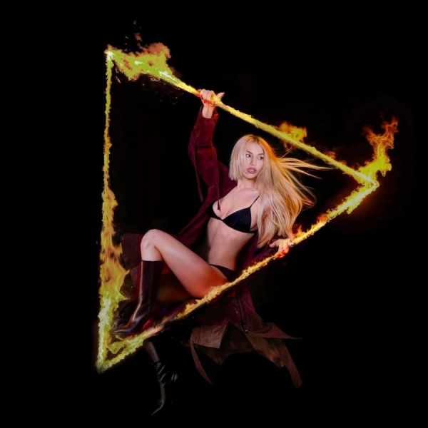 Ava Max - Don't Click Play i gruppen VI TIPSAR / Fredagsreleaser / 2025-08-22 hos Bengans Skivbutik AB (5633396)