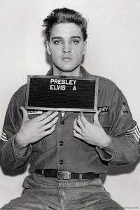 Elvis - Enlistment Photo 91,5 X 61 Cm i gruppen ÖVRIGT / BW-Poster hos Bengans Skivbutik AB (5634321)