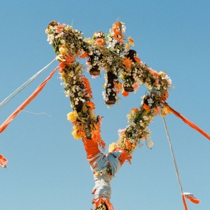 The Devil Wears Prada - Flowers (CD) i gruppen VI TIPSAR / Fredagsreleaser / 2025-11-21 hos Bengans Skivbutik AB (5640732)