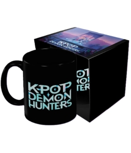 K-Pop Demon Hunters - (K Pop Logo) Black Pod Mug i gruppen MERCHANDISE / Mugg / K-Pop hos Bengans Skivbutik AB (5647069)