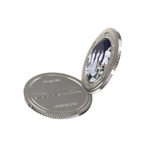 Le Sserafim - Fearless (Sound Coin Ver.) i gruppen MERCHANDISE / Merch+Code / Kommande / K-Pop hos Bengans Skivbutik AB (5678132)