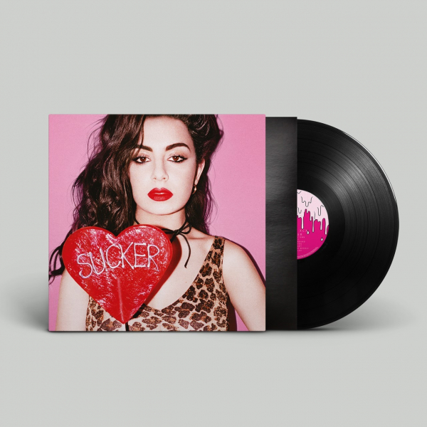 Charli Xcx - Sucker (Black Vinyl) i gruppen VINYL / Kommande / Pop-Rock hos Bengans Skivbutik AB (5682589)