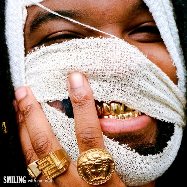 Genesis Owusu - Smiling With No Teeth i gruppen VINYL / Toppsäljare hos Bengans Skivbutik AB (5687737)