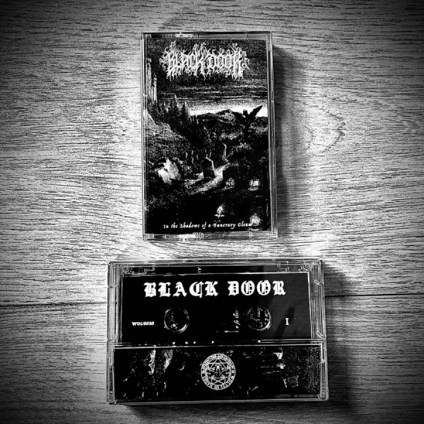 Black Door - In The Shadows Of A Funerary Gleam i gruppen Kommande / Hårdrock hos Bengans Skivbutik AB (5692548)