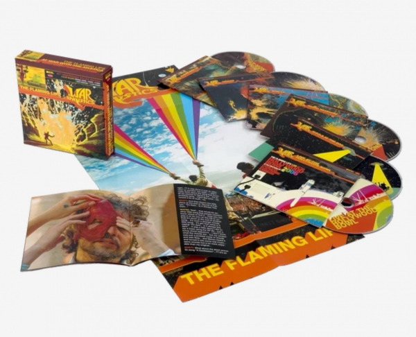 The Flaming Lips - At War With The Mystics i gruppen CD / Kommande / Pop-Rock hos Bengans Skivbutik AB (5693221)