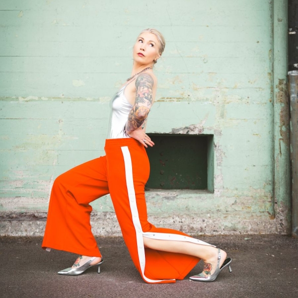 Elin Ruth Sigvardsson - Kärlekssjuk i gruppen VINYL / Kommande / Pop-Rock hos Bengans Skivbutik AB (5697554)