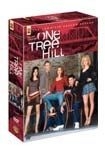 One Tree Hill - Säsong 2 i gruppen ÖVRIGT / Film DVD hos Bengans Skivbutik AB (817151)