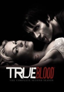 True Blood - Säsong 2 i gruppen ÖVRIGT / Film DVD hos Bengans Skivbutik AB (818778)