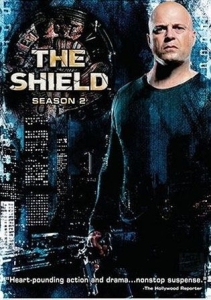 Shield - Säsong 2 i gruppen ÖVRIGT / Film DVD hos Bengans Skivbutik AB (822208)