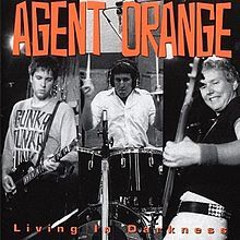 Agent Orange - Living in darkness i gruppen CD / Pop hos Bengans Skivbutik AB (1102493)